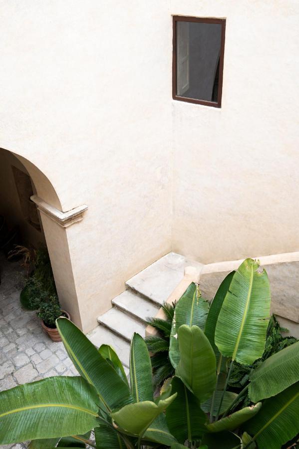 Palazzo Donna Titi Bed and Breakfast Nardò Buitenkant foto